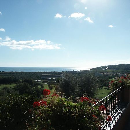 Hotel Villaggio Calaghena Montepaone Extérieur photo